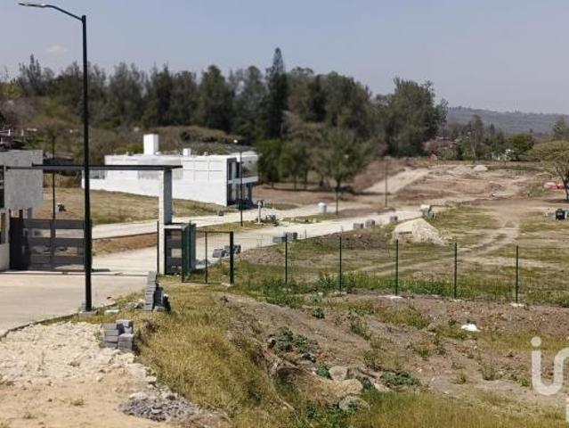 TERRENO EN VENTA, LOTE 2, FRACC. BOSQUES DE LAS HAYAS RESIDENCIAL, EL LENCERO EMILIANO ZAPATA, VER