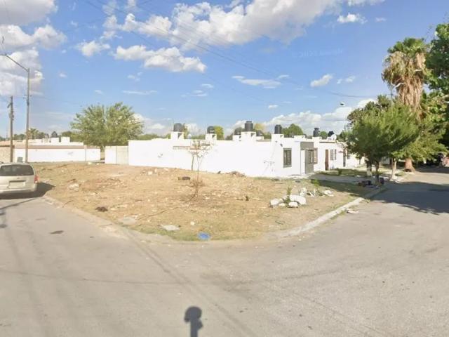 Terreno en VENTA para Actividades COMERCIALES en Hacienda Santa María, Torreón