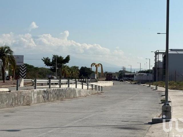 Terreno en Venta para bodega o servicio, sobre salida carretera Colima Guadalajara