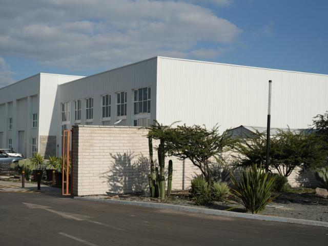 Terreno en Venta Para Bodega Industrial el Marques, Zona Comercial, Business Center