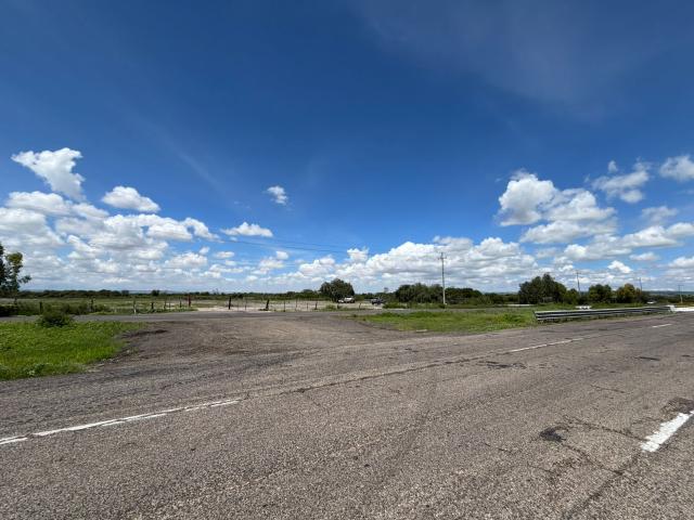 TERRENO EN VENTA POR LIBRAMIENTO A PIE DE CARRETERA