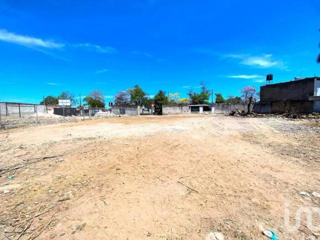 Terreno en venta, potencial comercial, zona de alto flujo, listo para desarrollar, 1,104 m2