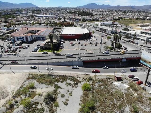 Terreno en VENTA RENTA Periférico Luis Echeverría, Saltillo