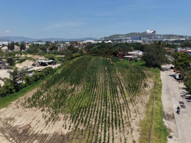 TERRENO EN VENTA SANTA MARIA TEQUEPEXPAN, TLAQUEPAQUE, JALISCO