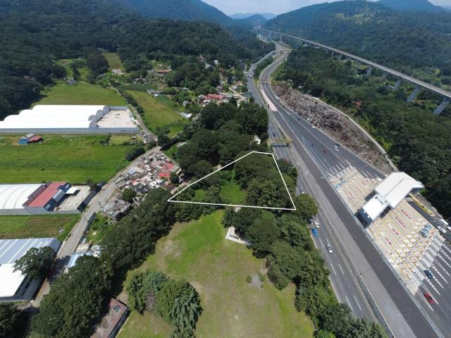 Terreno en Venta sobre autopista M?xico Toluca Rio Hondito