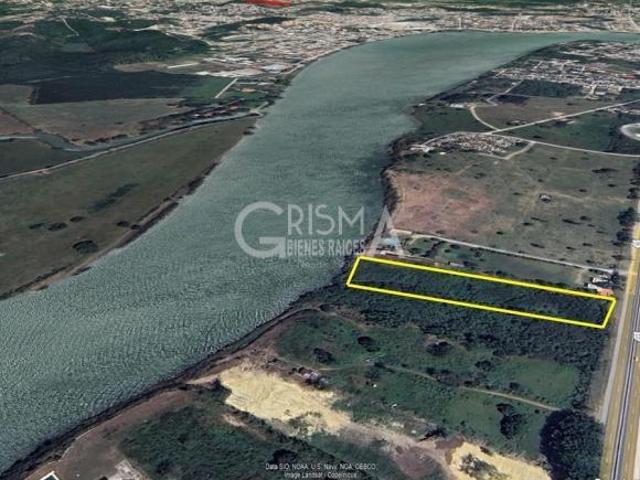 TERRENO EN VENTA SOBRE AUTOPISTA MEXICO TUXPAN, SANTIAGO DE LA PEÑA, FRENTE AL RÍO