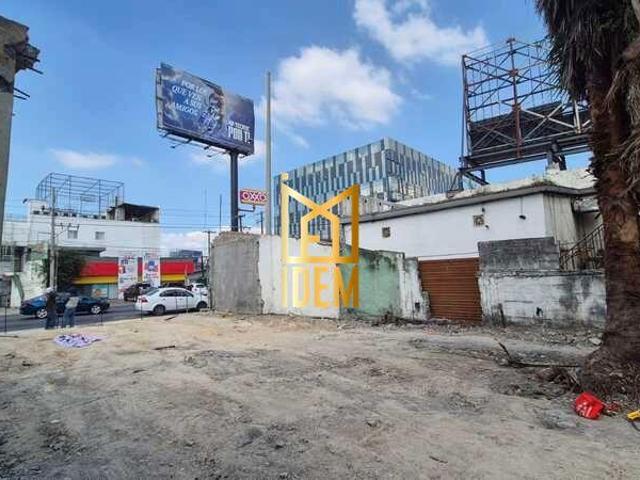 0739 Terreno en venta sobre Av Chapultepec, Monterrey NL