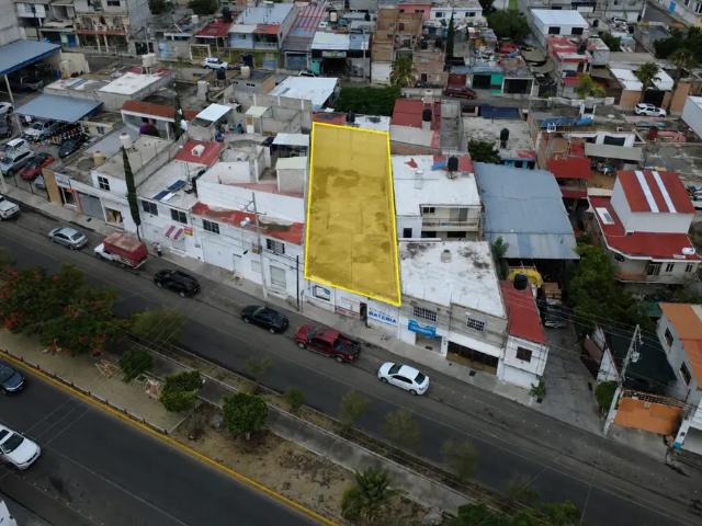 TERRENO EN VENTA SOBRE AV. LUIS PASTEUR SUR – QUERÉTARO