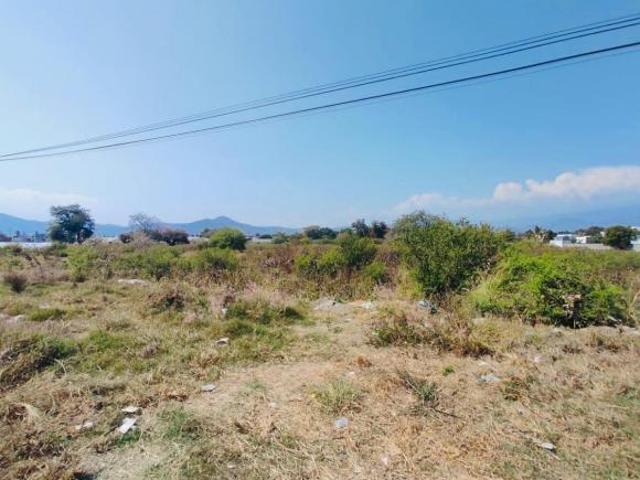 TERRENO EN VENTA, SOBRE AVENIDA PRINCIPAL DE YAUTEPEC CON EXCELENTE CONECTIVIDAD