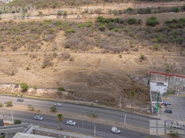 Terreno en venta sobre Blvd. de la Nación, Querétaro – Excelente ubicación comercial y habitacional