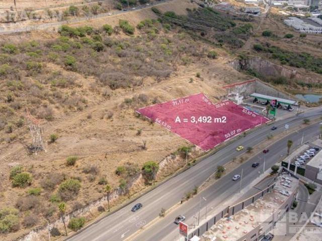 Terreno en venta sobre Blvd. de la Nación, Querétaro – Excelente ubicación comercial y habitacional