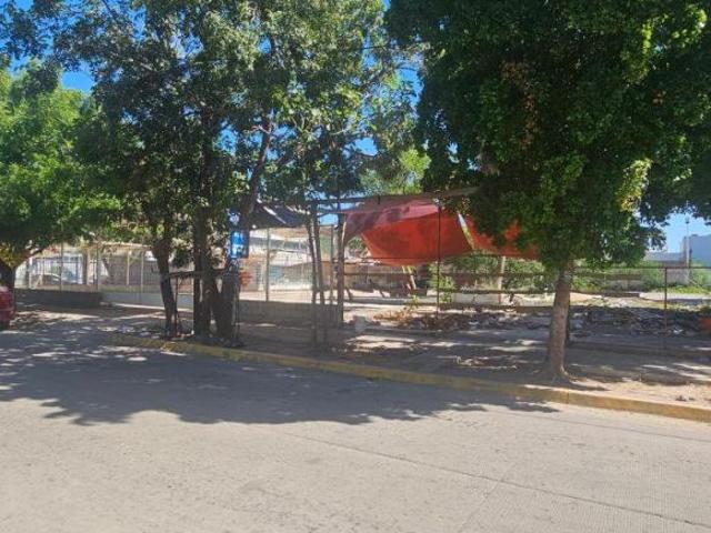 TERRENO EN VENTA SOBRE BLVD. LOPEZ MATEOS FRACC LAS FUENTES 800 M2
