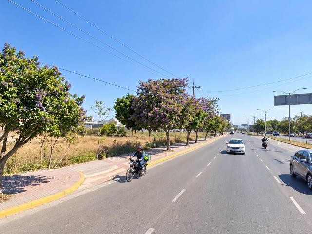 Terreno en venta sobre Blvd. Morelos, frente a estaci?n Maravillas. Uso de Suelo S3