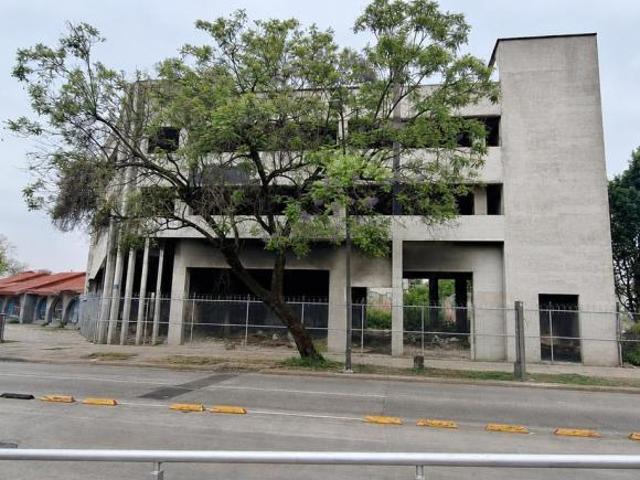TERRENO EN VENTA SOBRE CALZADA INDEPENDENCIA FRENTE AL PARQUE AGUA AZUL