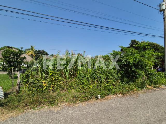 TERRENO EN VENTA UBICADO EN IXTACOMITAN