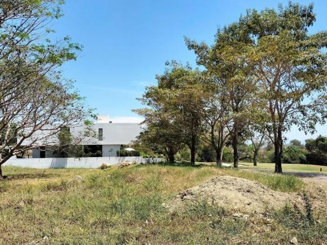 Terreno en Venta. Vista Campo de Golf