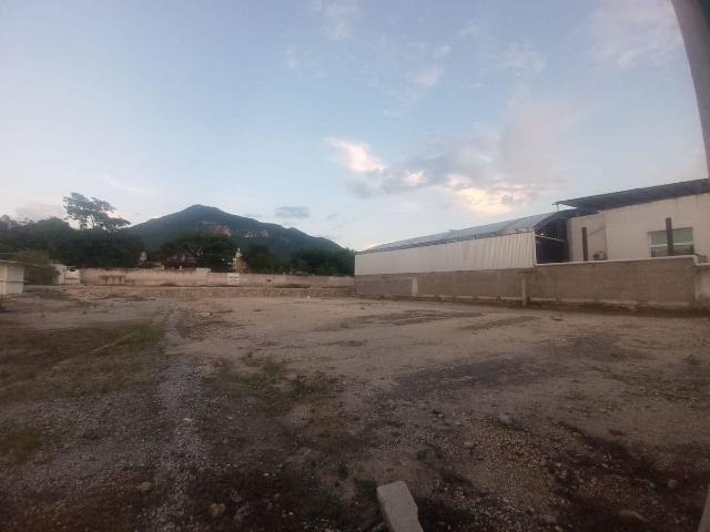 TERRENO EN VENTA Y RENTA EN LOMA BONITA