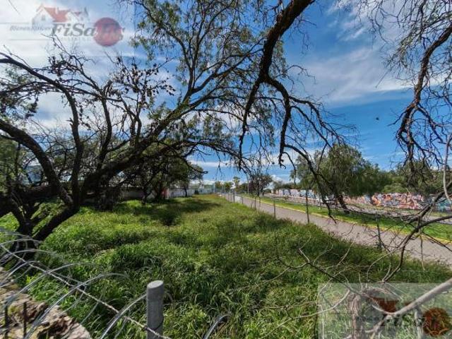 TERRENO EN VENTA Y/O RENTA