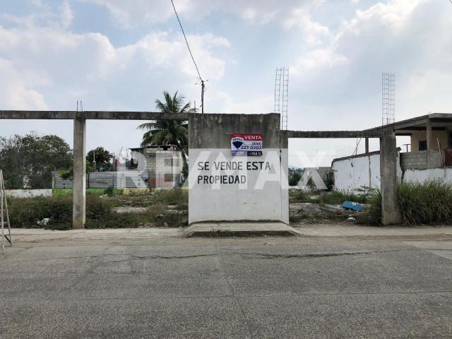 TERRENO EN VENTA