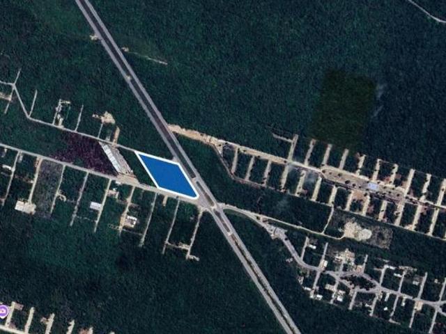 Terreno en Venta 10,000 m, Av Huayacan Cancún Quintana Roo