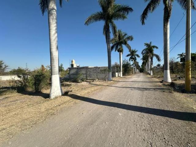 TERRENO EN VENTA 136 MTS YA CON CIMIENTOS EJIDAL PRECIO SOLO CONTADO