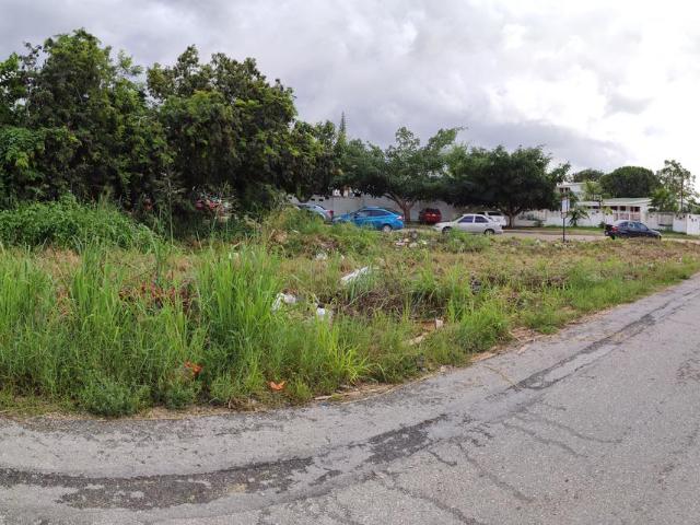 TERRENO EN VENTA 2,456 M2 EN PLAYA DEL CARMEN ESCRITURADO