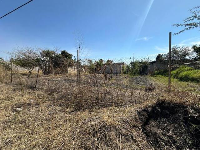 Terreno en Venta 400 m en Colonia con Servicios Cuautla Morelos