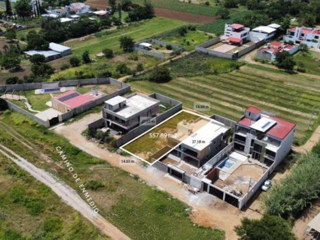 TERRENO EN VENTA 558 m2 EN TLALIXTAC