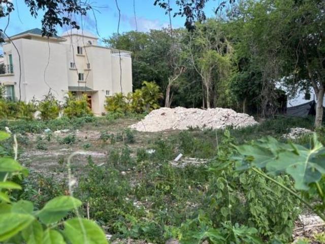 Terreno en venta, 803 m2 en Playa Car Fase II