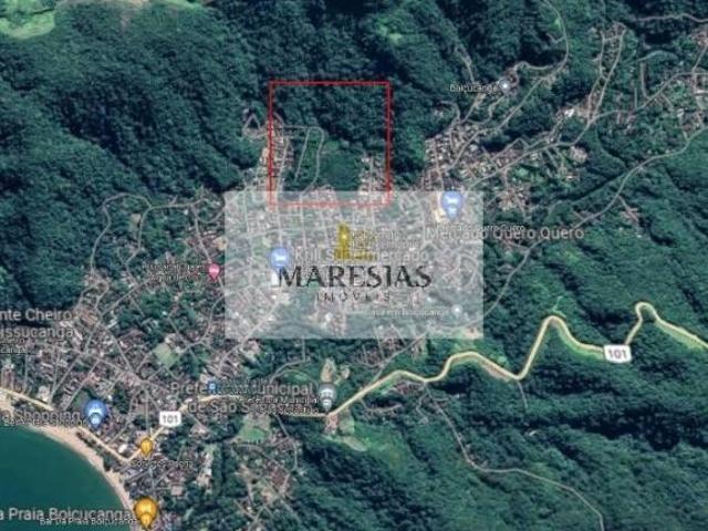 Terreno enorme em área urbana com matricula Ideal para construtores, condominios, projetos.