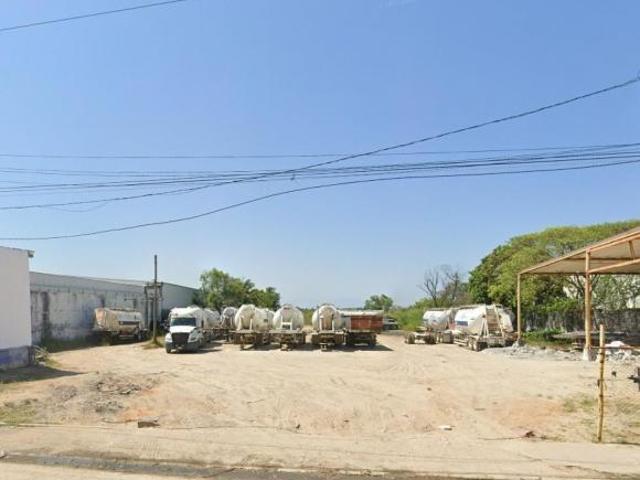 Terreno enTERRENO EN VENTA EN AV. TRANSÍSTMIA KM. 7.5, EN COATZACOALCOS, VERACRUZ