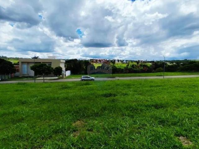 terreno escriturado com vista no condomínio Residencial 1 Alphaville Brasília com 607,34m²