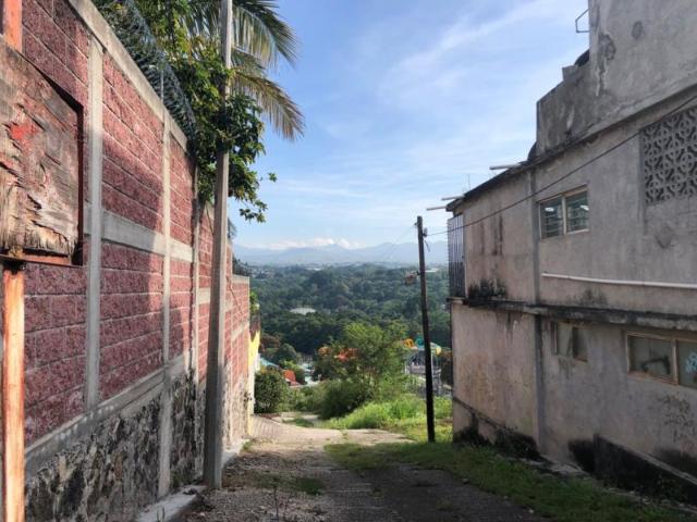Terreno escriturado con espectacular vista a Centro Vacacional Oaxtepec $600,000