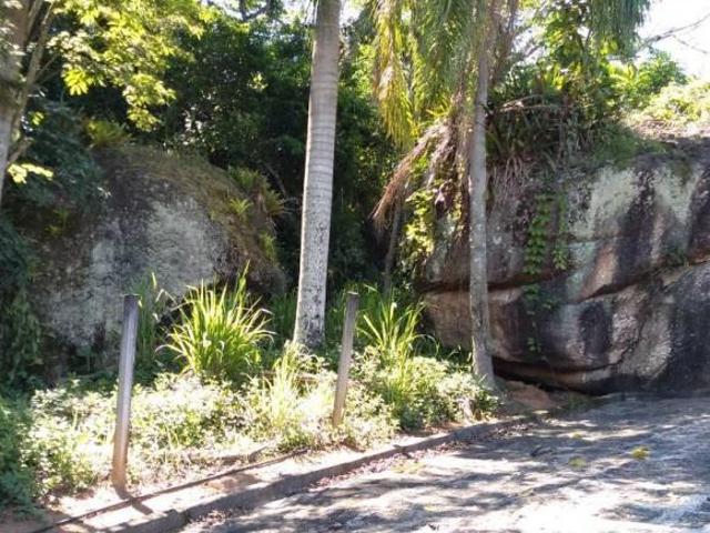 Terreno espetacular 2800m² vista mar e Yate Club Praia de St. Tereza Ilhabela