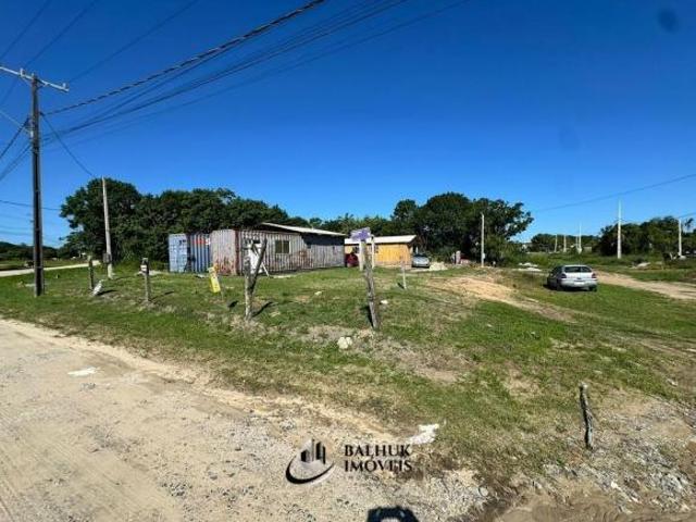 Terreno esquina aterrado na praia Pontal do Sul