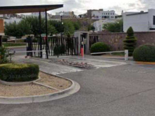Terreno Fraccionamiento Bosques del Valle