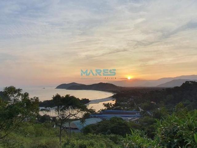 Terreno frente ao mar em Barra Una