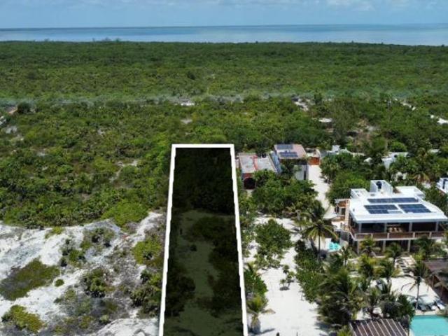 TERRENO FRENTE AL MAR EN VENTA