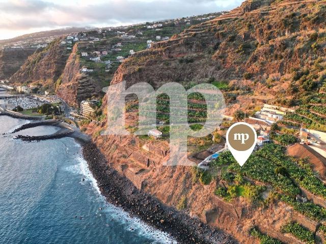 Terreno Frente Mar m² Calheta