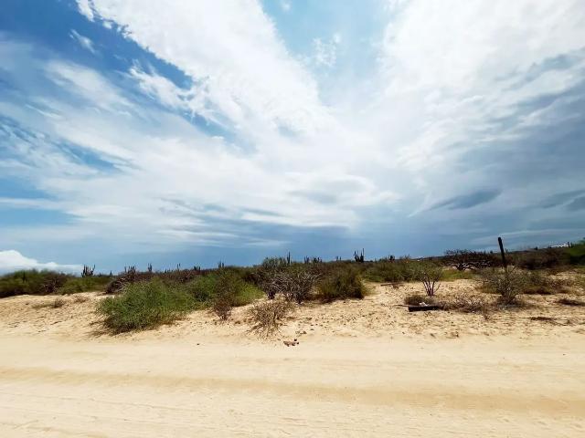 Terreno grande en venta Bahía Turquesa cerca del mar
