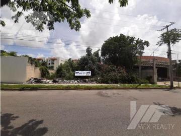 Terreno Habitacional Unifamiliar en Venta, SM 17, Avenida Xpujil, Cancún, Q. Roo, Clave GERA29