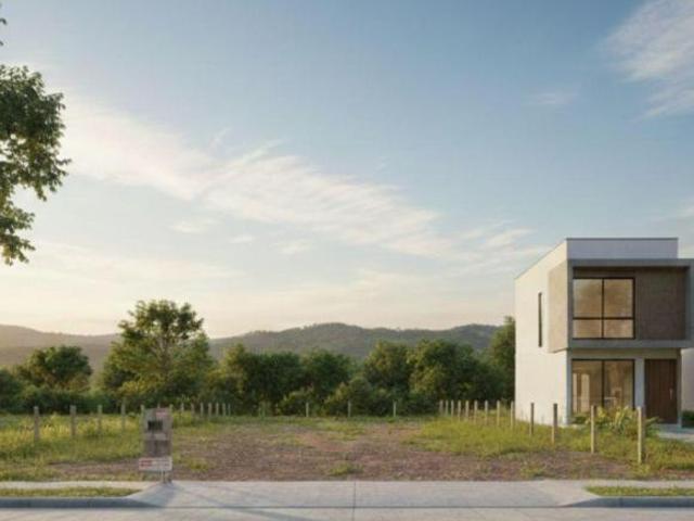 TERRENO HABITACIONAL URBANIZADO EN RESIDENCIAL DEL BOSQUE