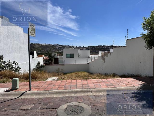 Terreno habitacional venta Pedregal Schoenstatt Corregidora Queretaro junto hospital Santiago