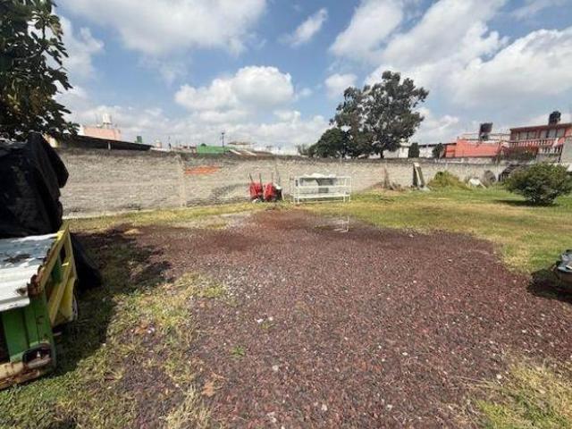 Terreno Habitacional con Comercio en PB Col Jacarandas, Iztpalapa