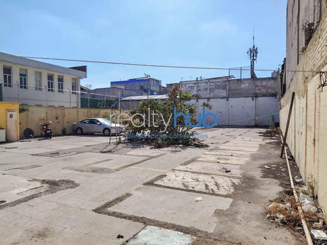 Terreno habitacional con comercio en venta: Zona Centro