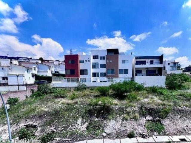 Terreno habitacional de 153 metros con amenidades Los Olvera, VENTA