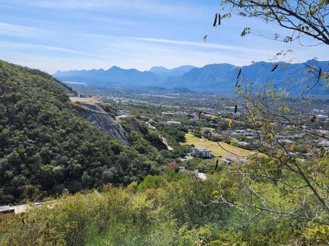 Terreno habitacional en venta en Las Misiones en Santiago