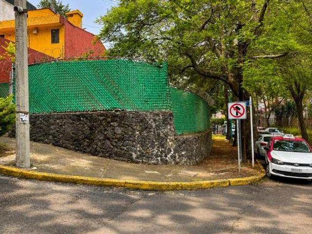 Terreno Habitacional en Venta en Lomas de las Águilas | Privada con Vigilancia 24/7