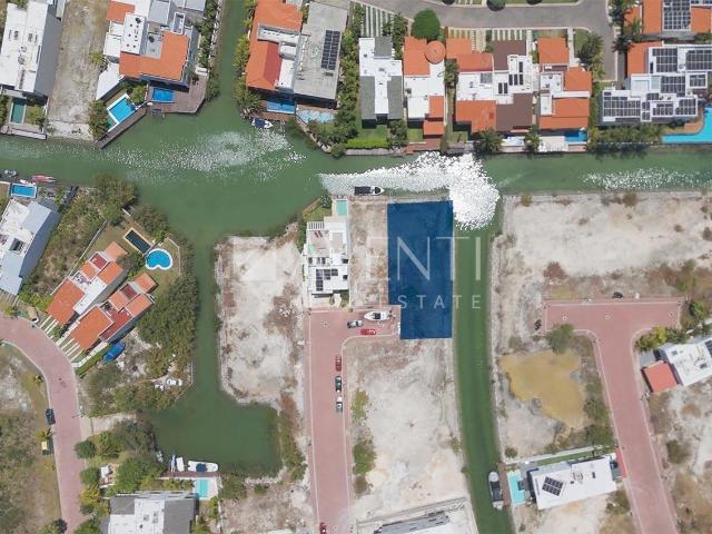 Terreno habitacional en venta, Isla Dorada, Zona Hotelera Canc?n
