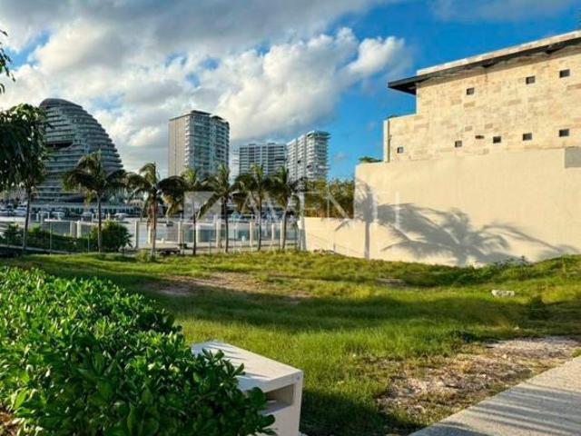 Terreno Habitacional en Venta, Puerto Cancún